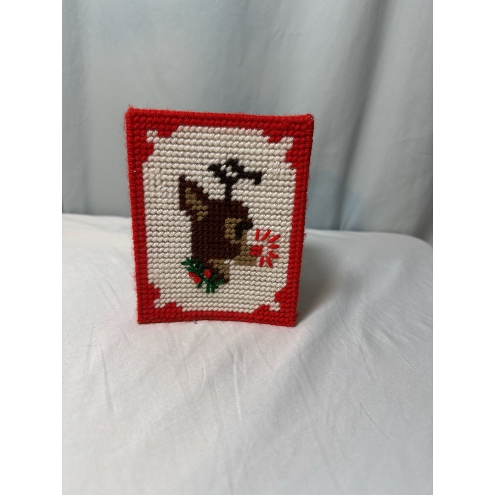 Vtg Deer Needlepoint Christmas Handmade Tissue Box Cover Plastic Canvas Rudolph